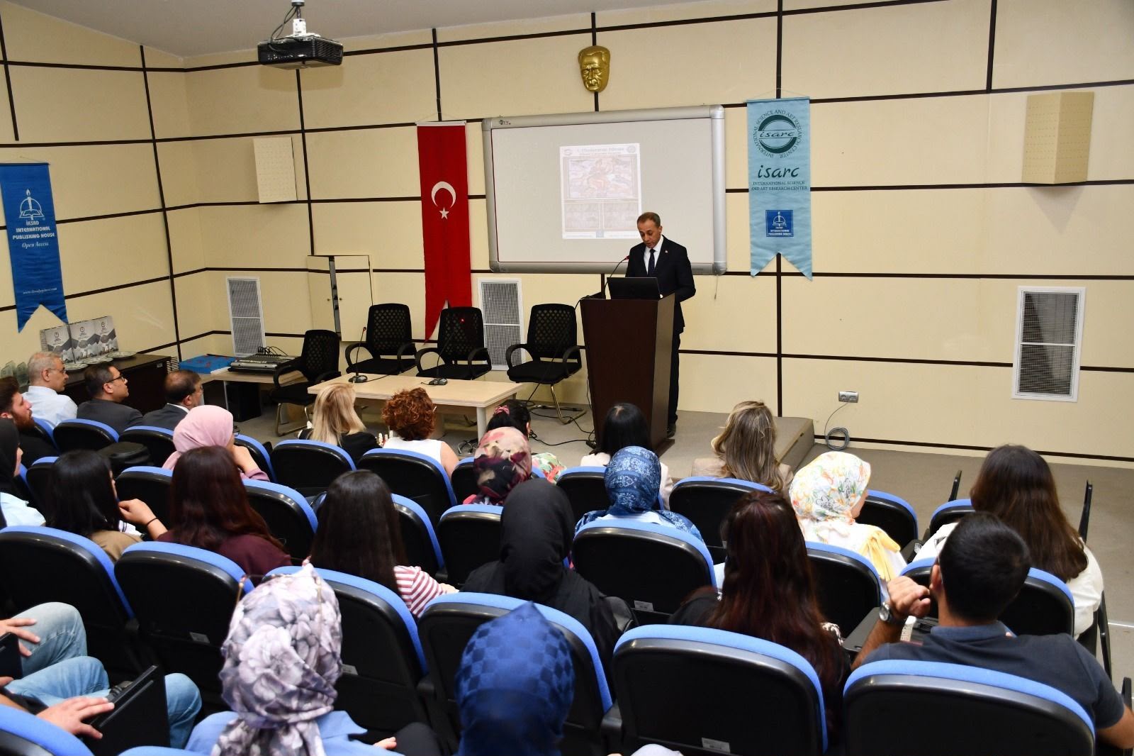 Turizm Fakültesi ve İKSAD/ISAARC İş Birliğinde Uluslararası Bilim Kongresi